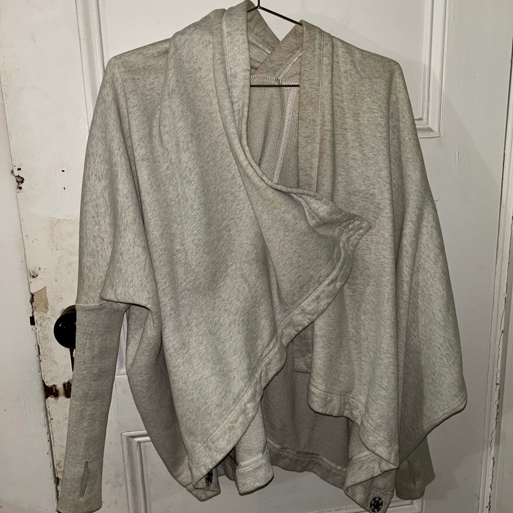 Vintage Lululemon 3 way Cape